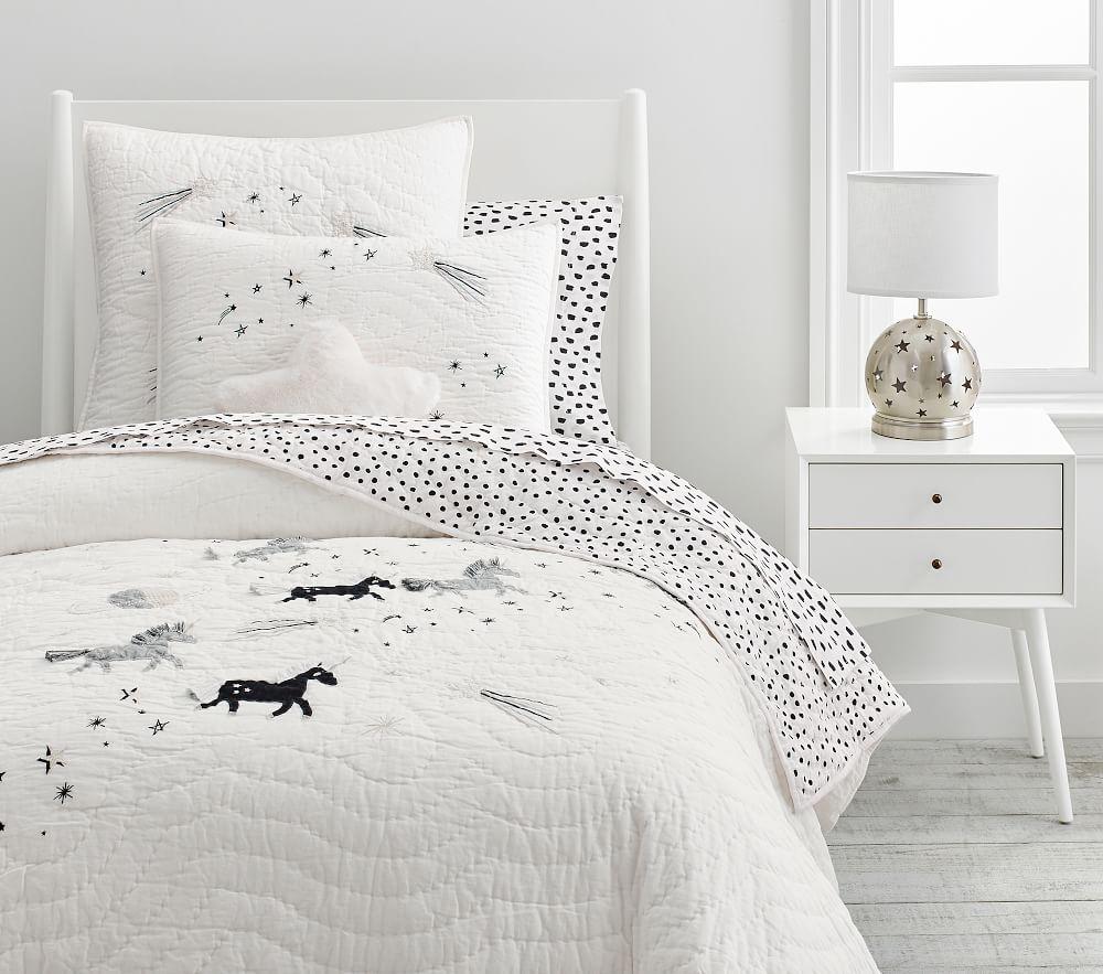 Night Unicorn Quilt